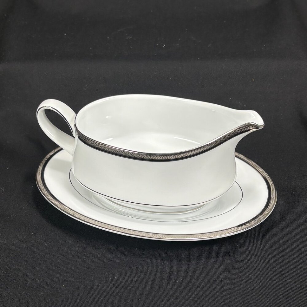 beautiful gravy boat set . Noritake Legendary Renwick Platinum 4320. Rare find